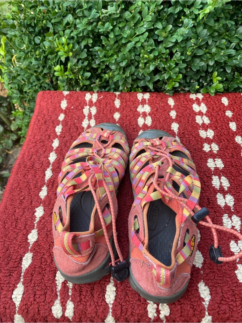 Keen Girl’s Multicolor Strappy Outdoor Coral and Pink Sandals Size 3